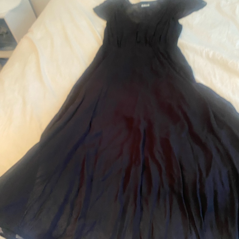 Reformation Black Maxi Dress

please message before buying !!!